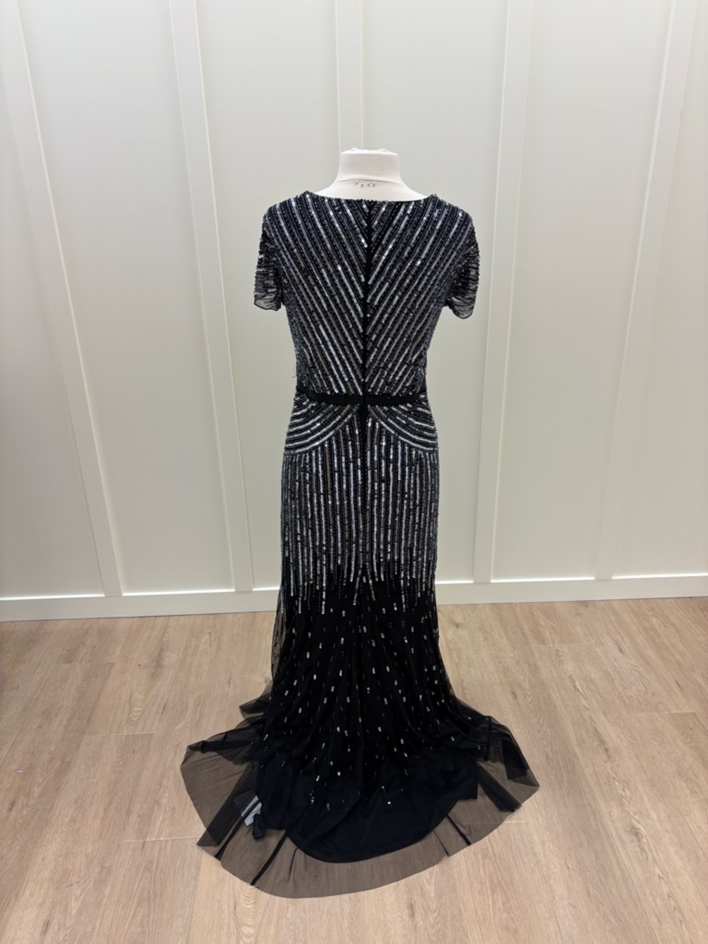 Adrianna Papell Black and Silver Sequin V-Neck Maxi Dress - Picture 4 of 4
